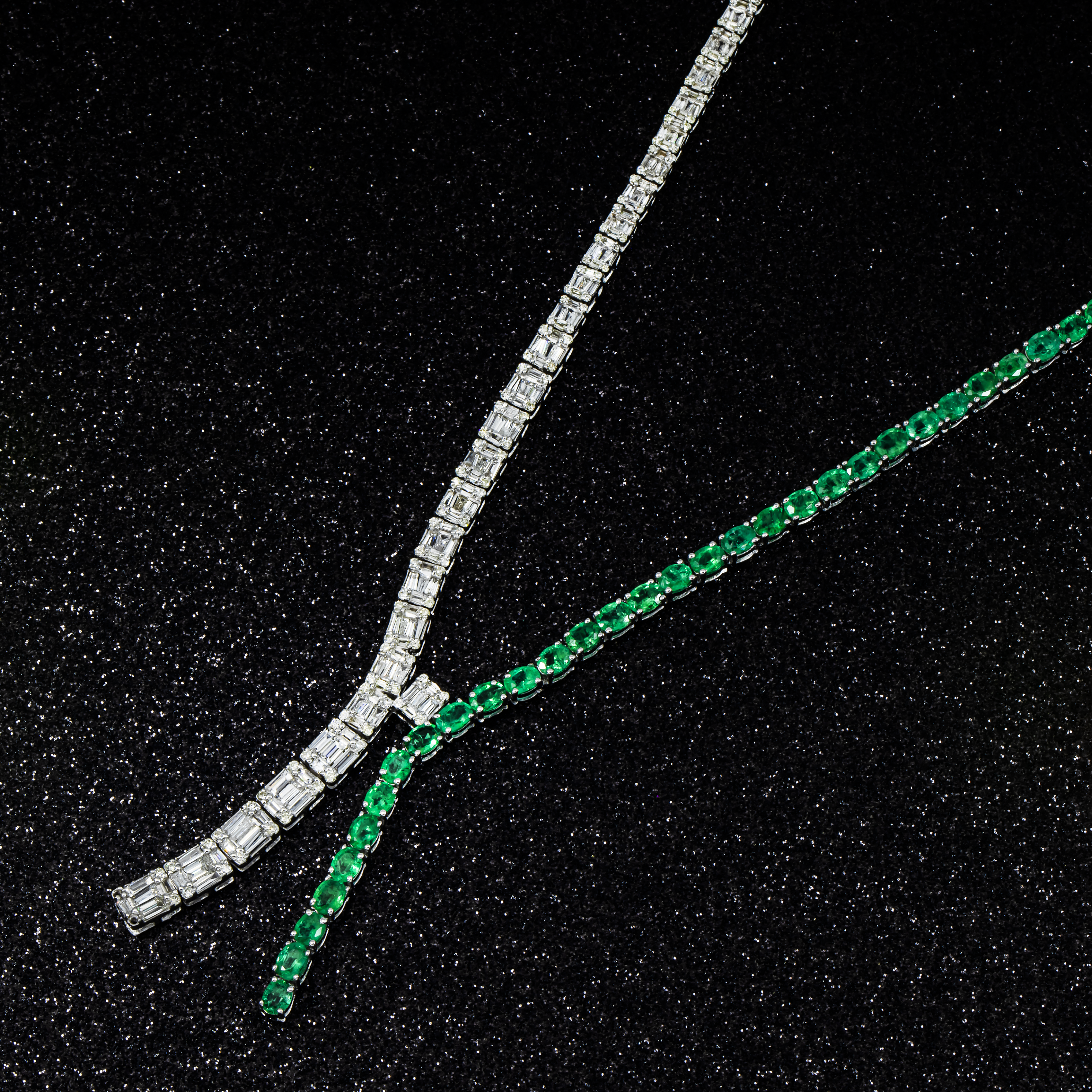 14K White Gold Oval Cut Emerald & Diamond Drop Necklace Necklace