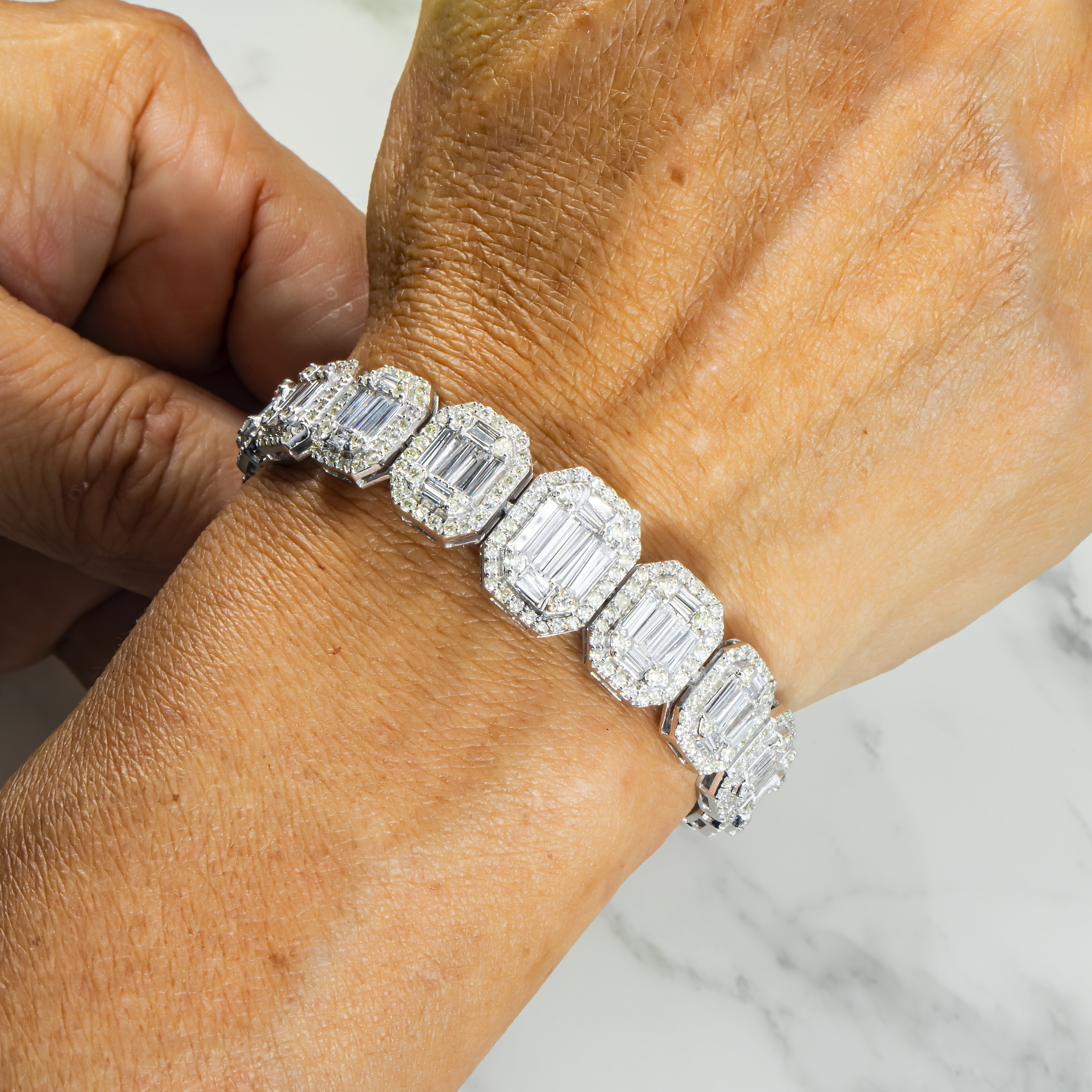 14K White Gold Graduated Baguette Diamond Bracelet 9.76Ct Bracelets