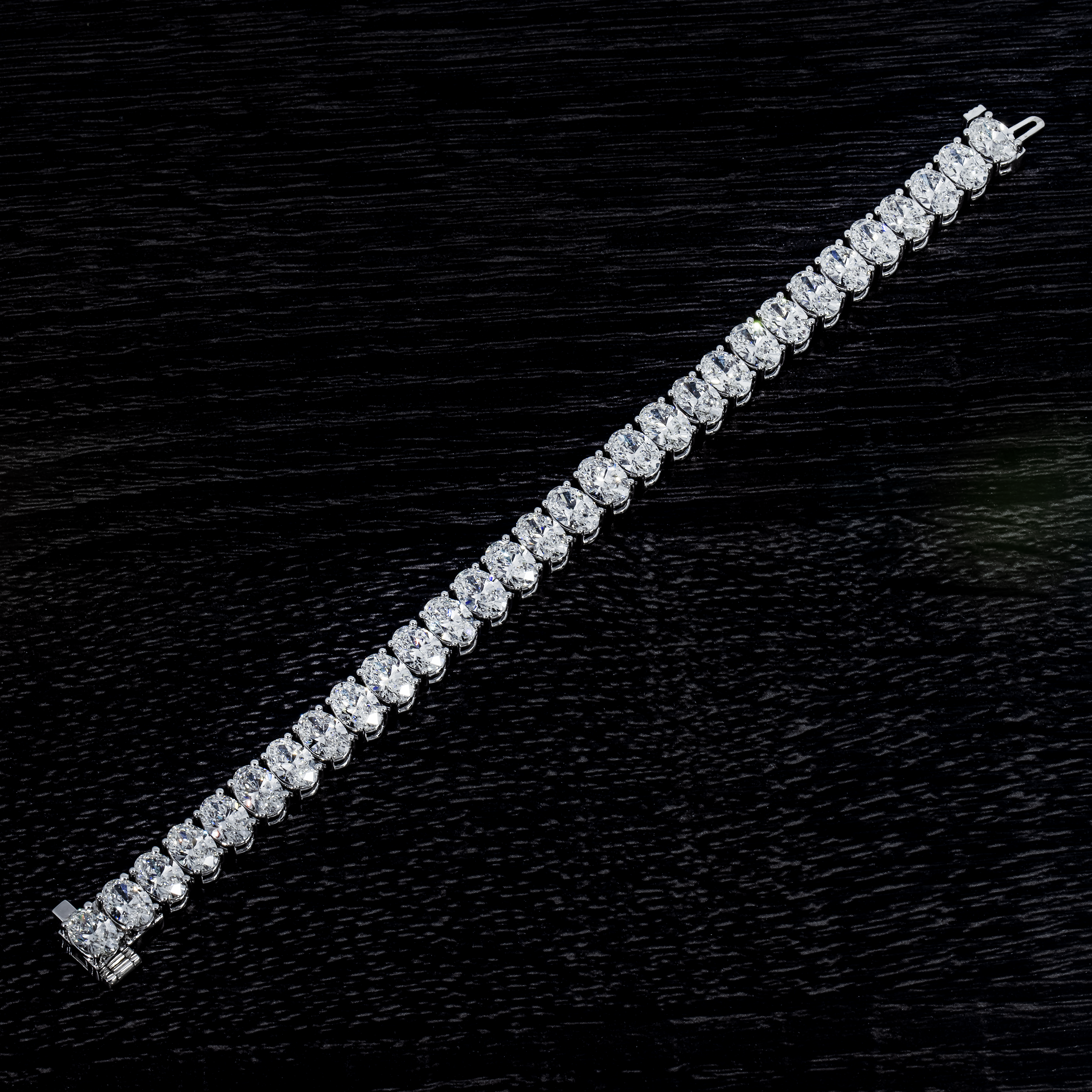 14K White Gold Oval Cut Diamond Bracelet 31.34Ct Bracelets
