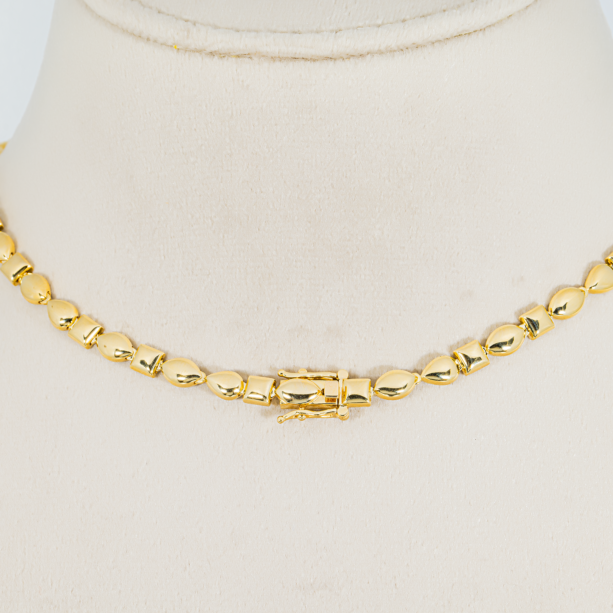 14K Yellow Gold Bezel Multi Shape Diamond Necklace 2.70ct