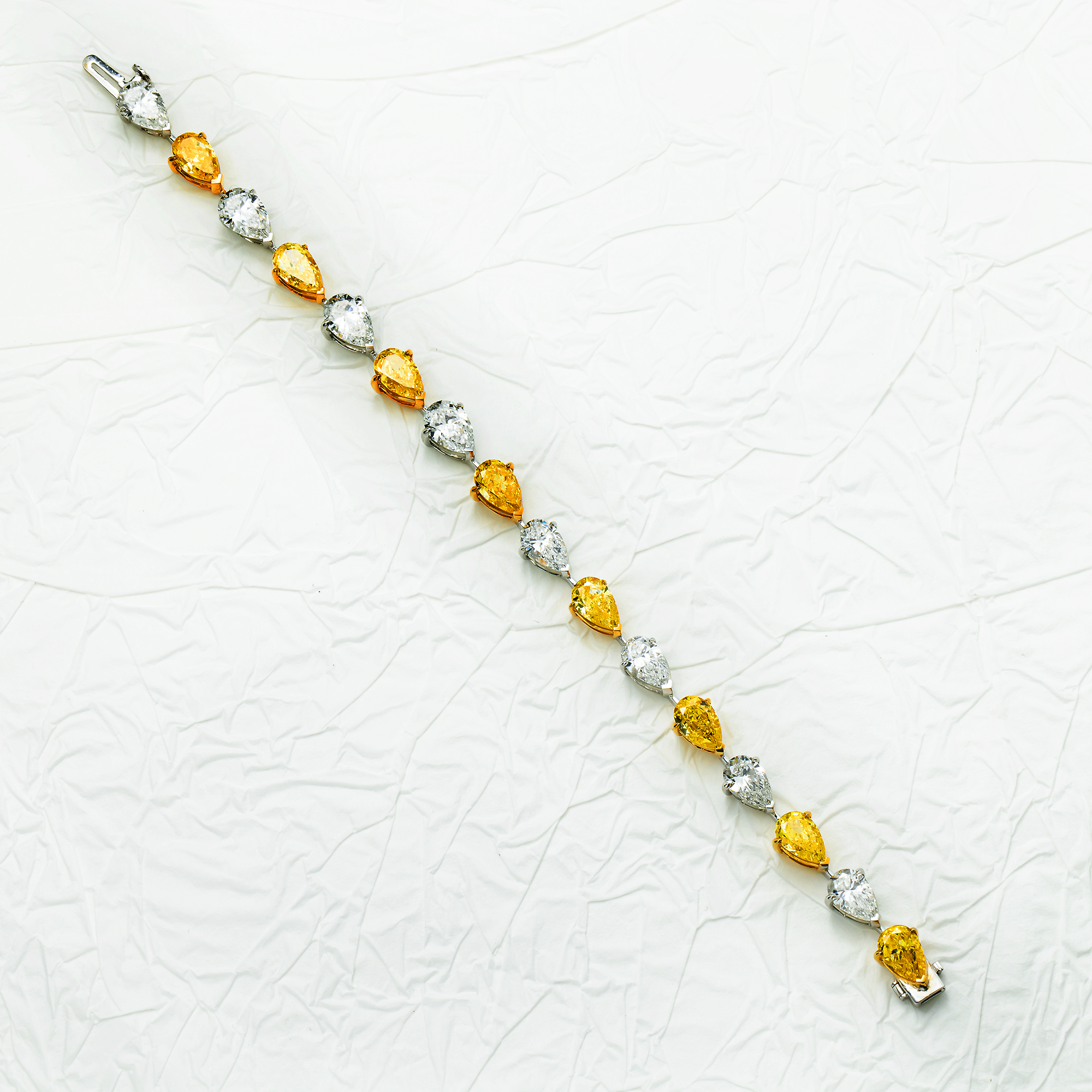 14K Two Tone Pear Cut Fancy Yellow & White Diamonds 15.0ct