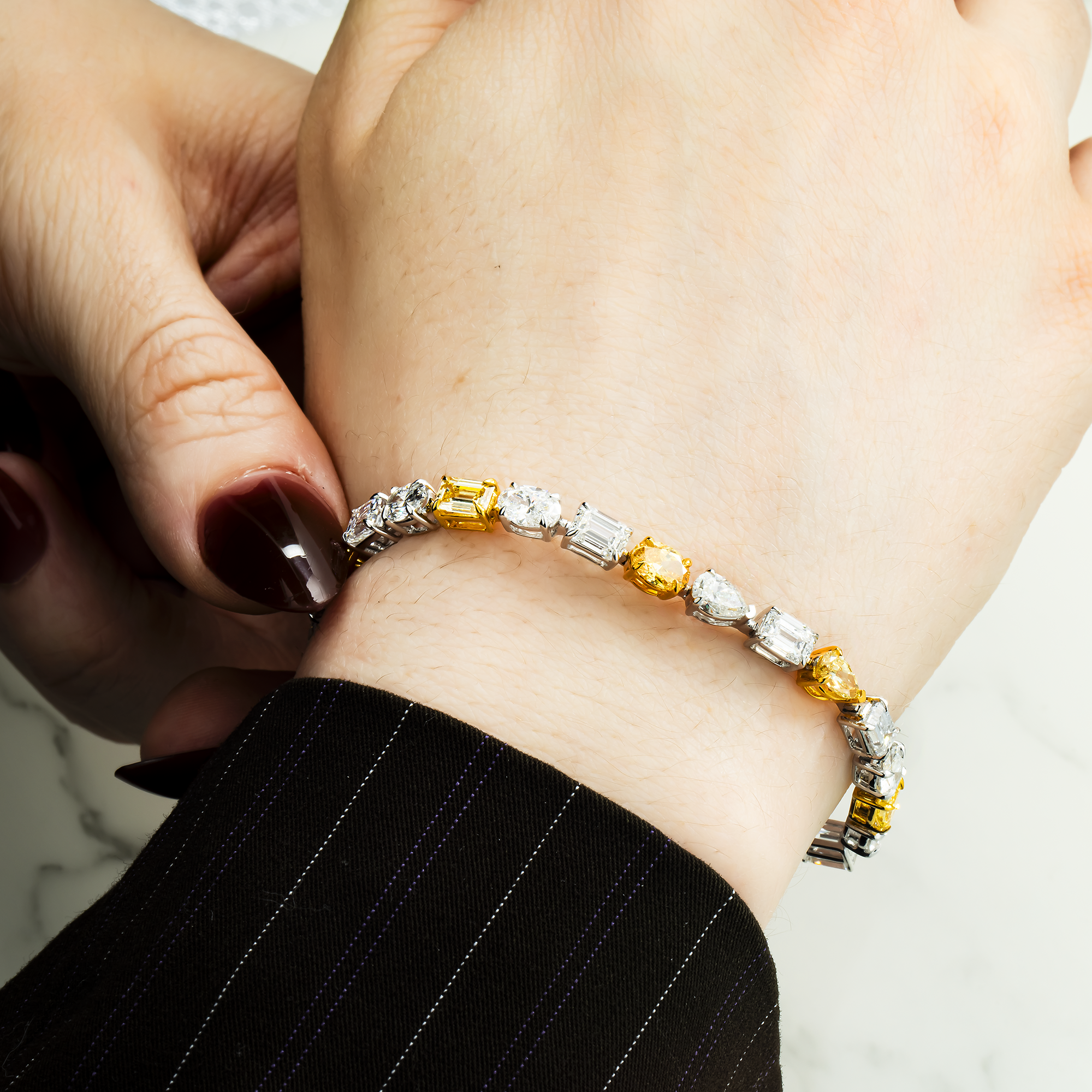 14K Two Tone Fancy Yellow & White Diamond Bracelet 12.71ct