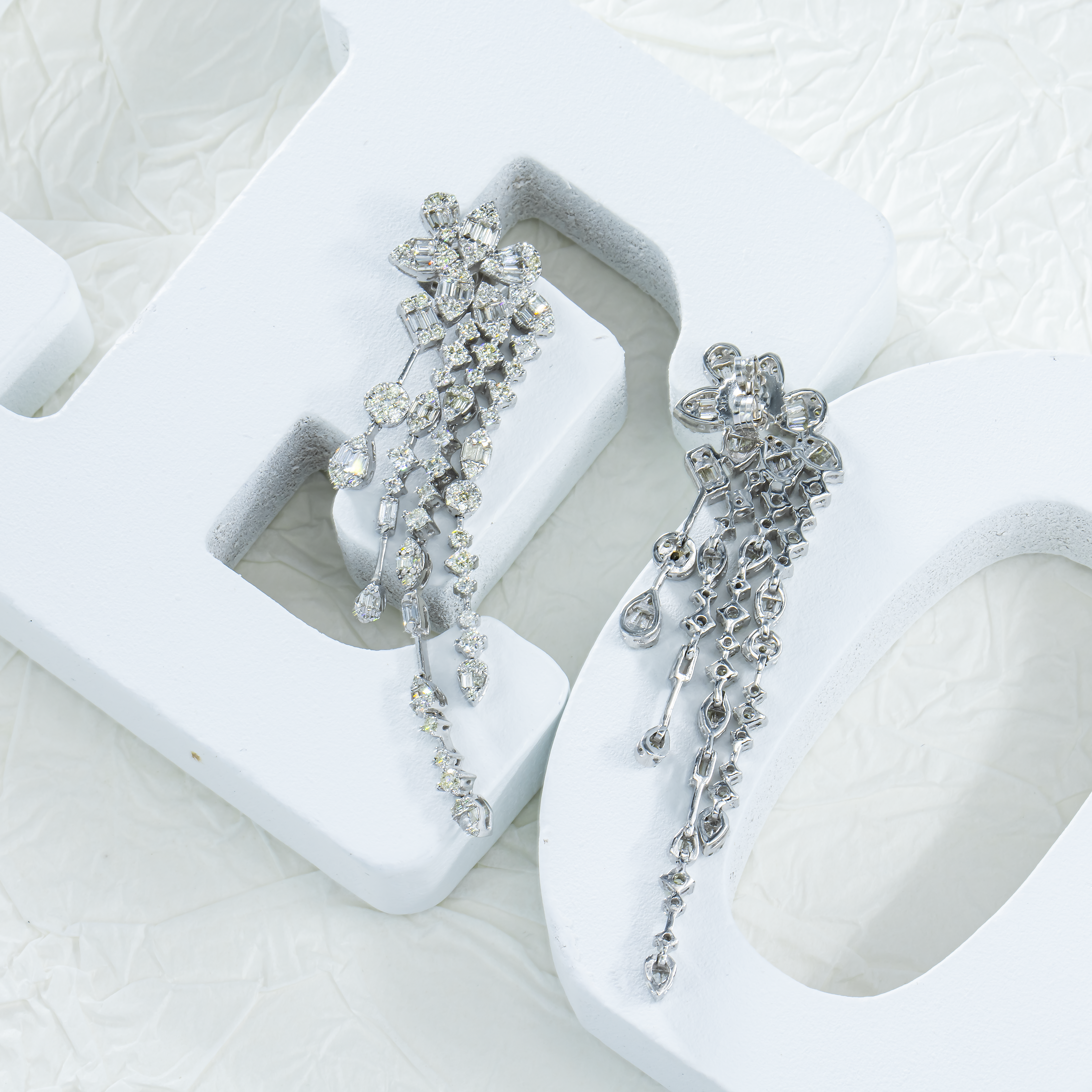 14K White Gold Falling Flower Chandelier Diamond Earrings 3.37Ctw