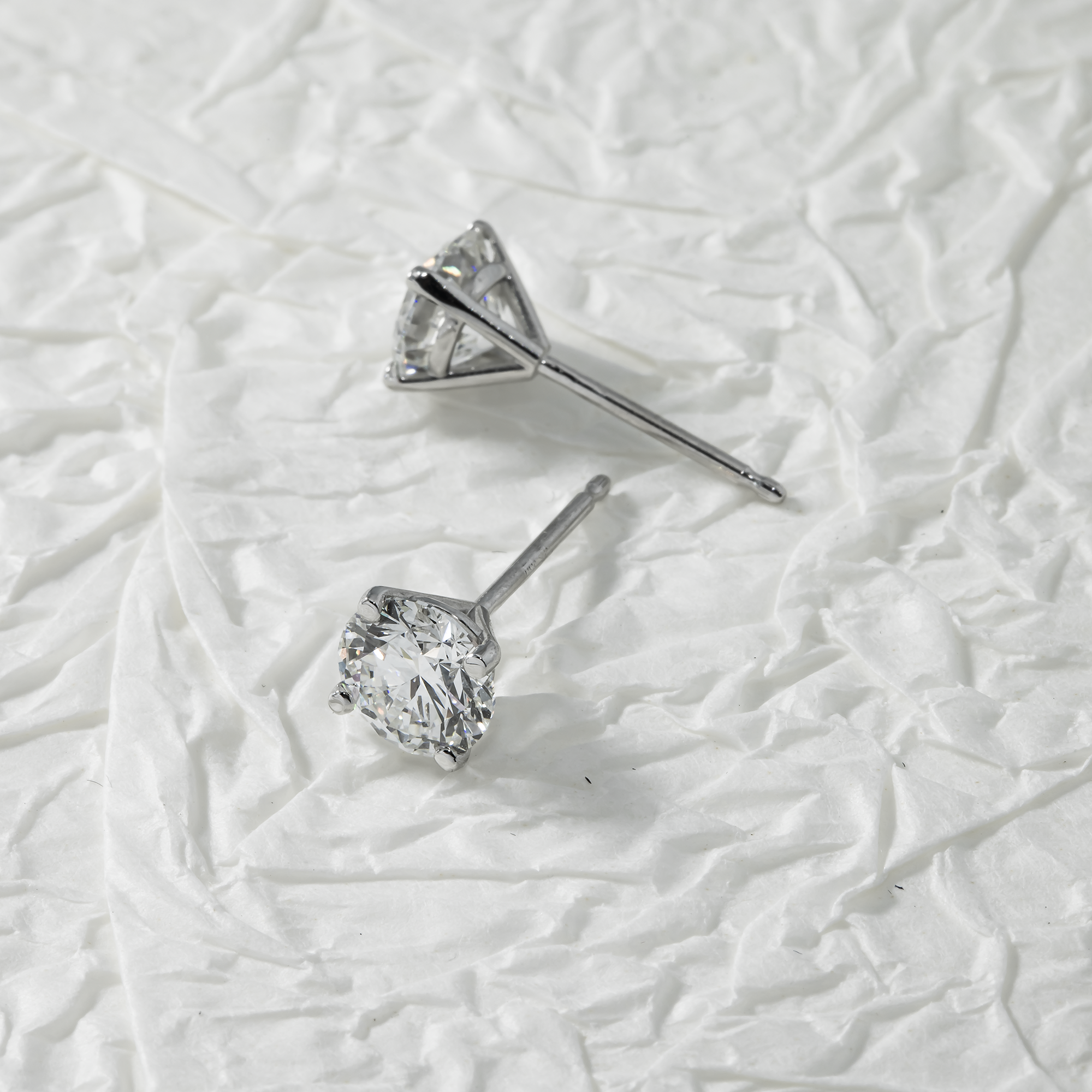 Igi 14K White Gold 1.10Ct Each Solitaire Round Diamond Stud Earrings 2.20Ctw