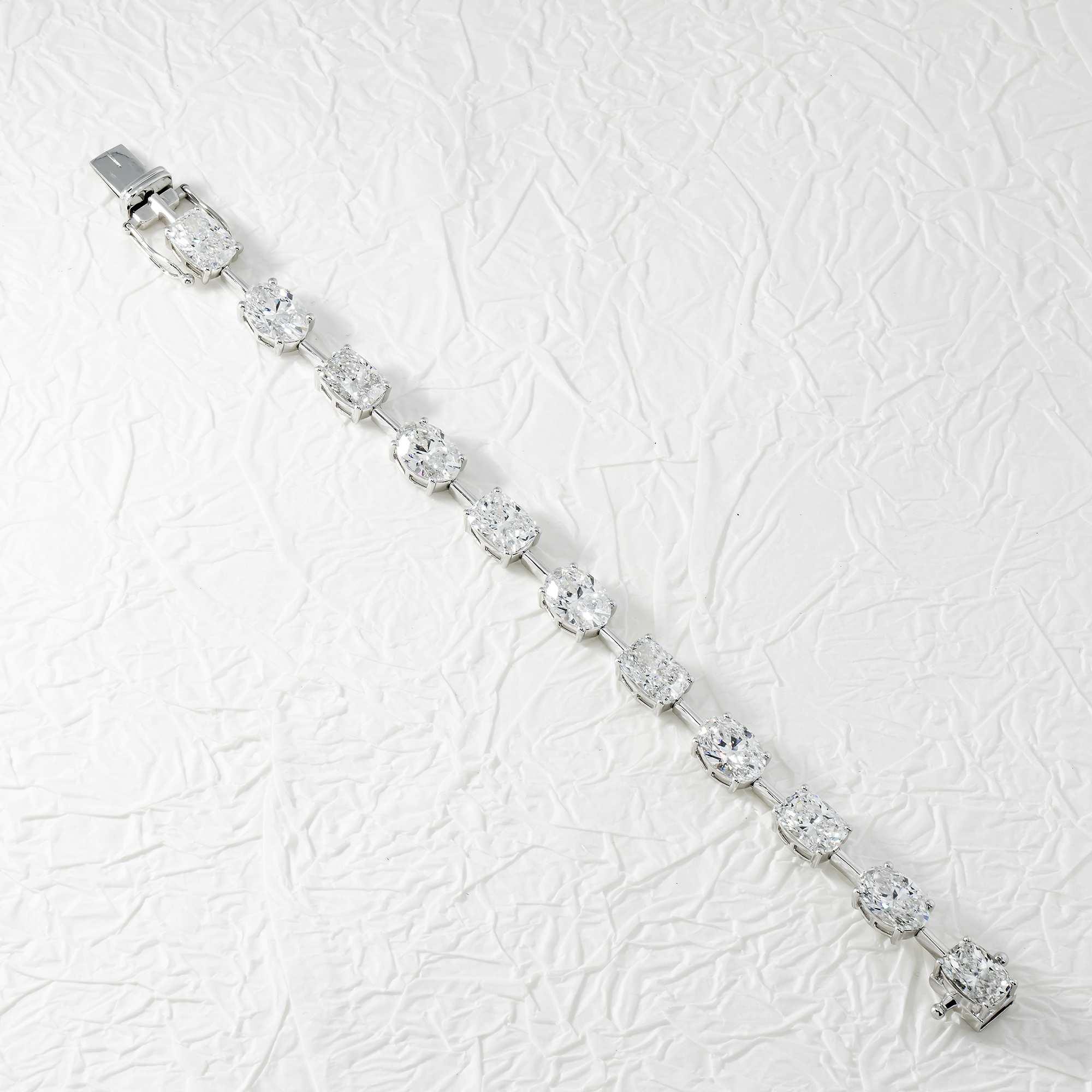 Igi 14K White Gold Oval & Cushion Cut Diamond Satellite Bracelet 34.20Ct Bracelets