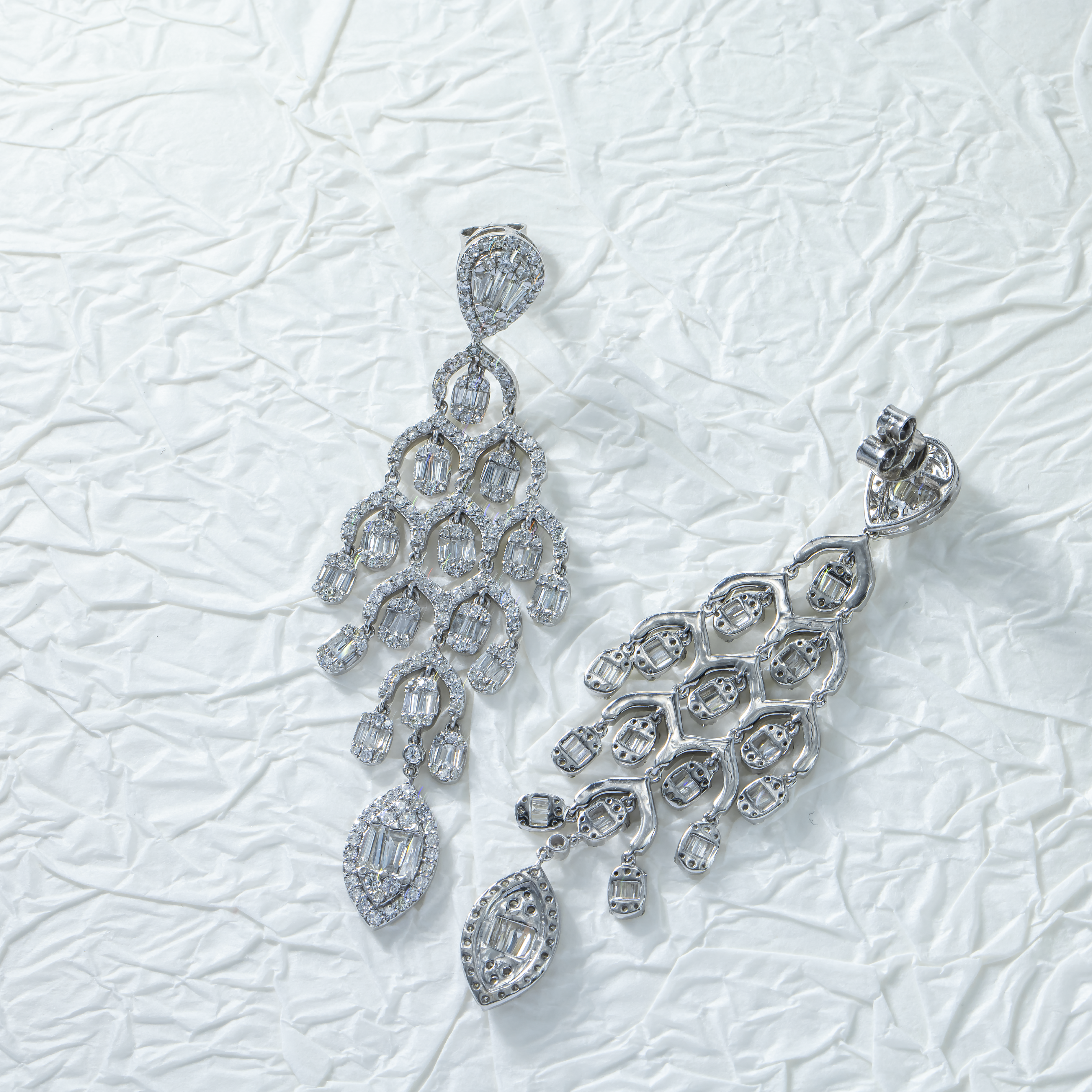 14K White Gold Diamond Chandelier Drop Earrings 4.97Ctw