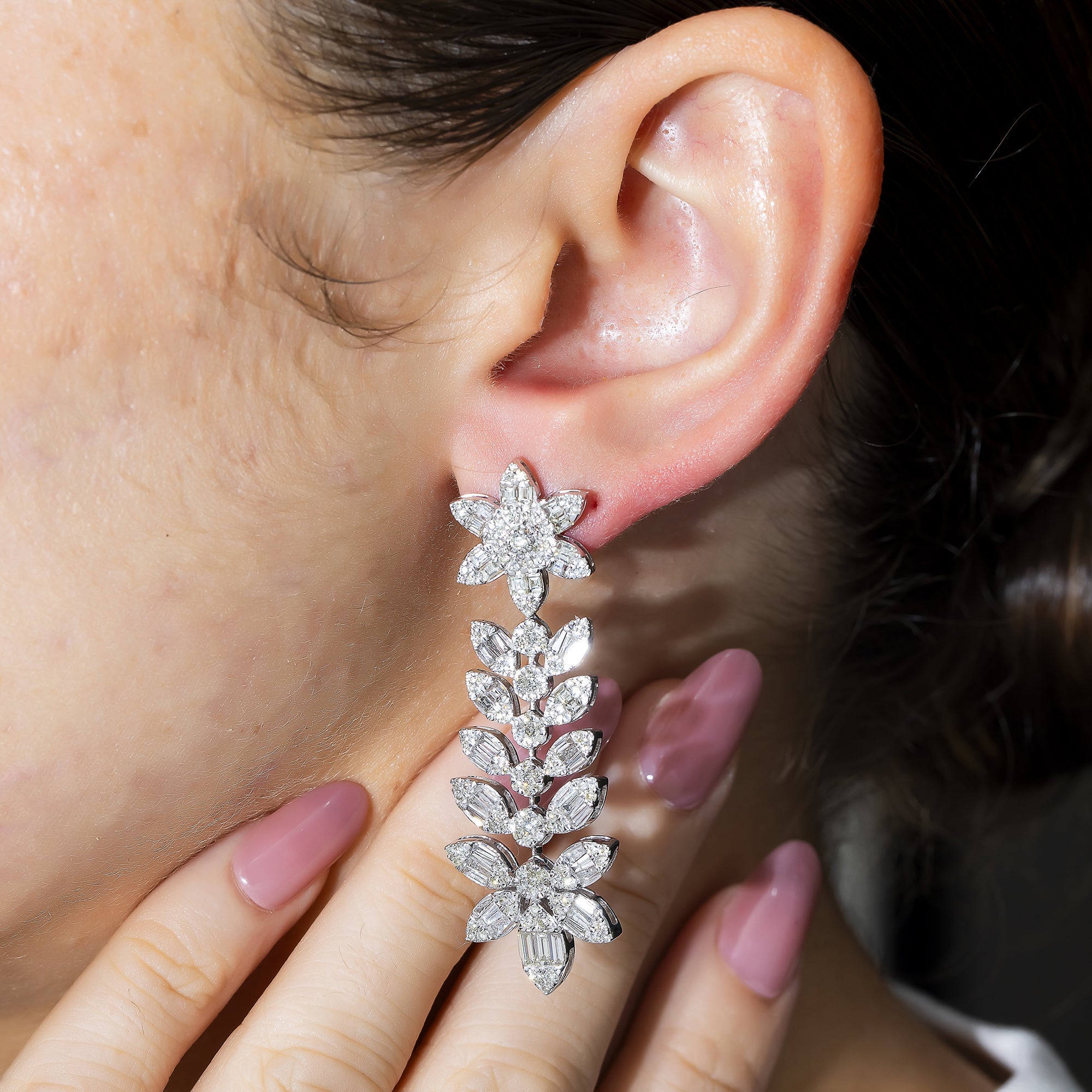 14Kwhite Gold Baguette & Round Diamond Flower Drop Earrings 5.15Ctw
