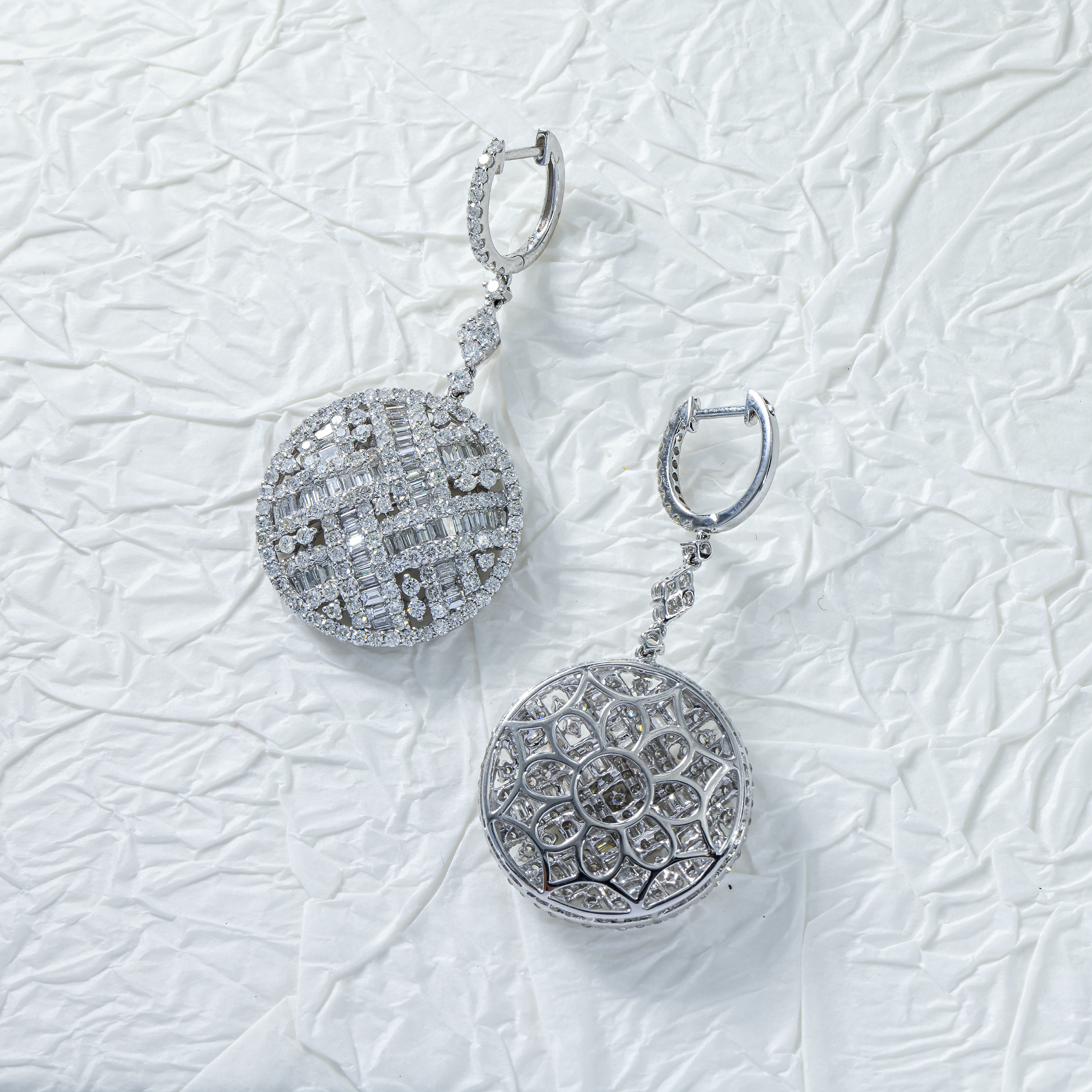 18K White Gold Diamond Circle Drop Earrings 6.67Ct