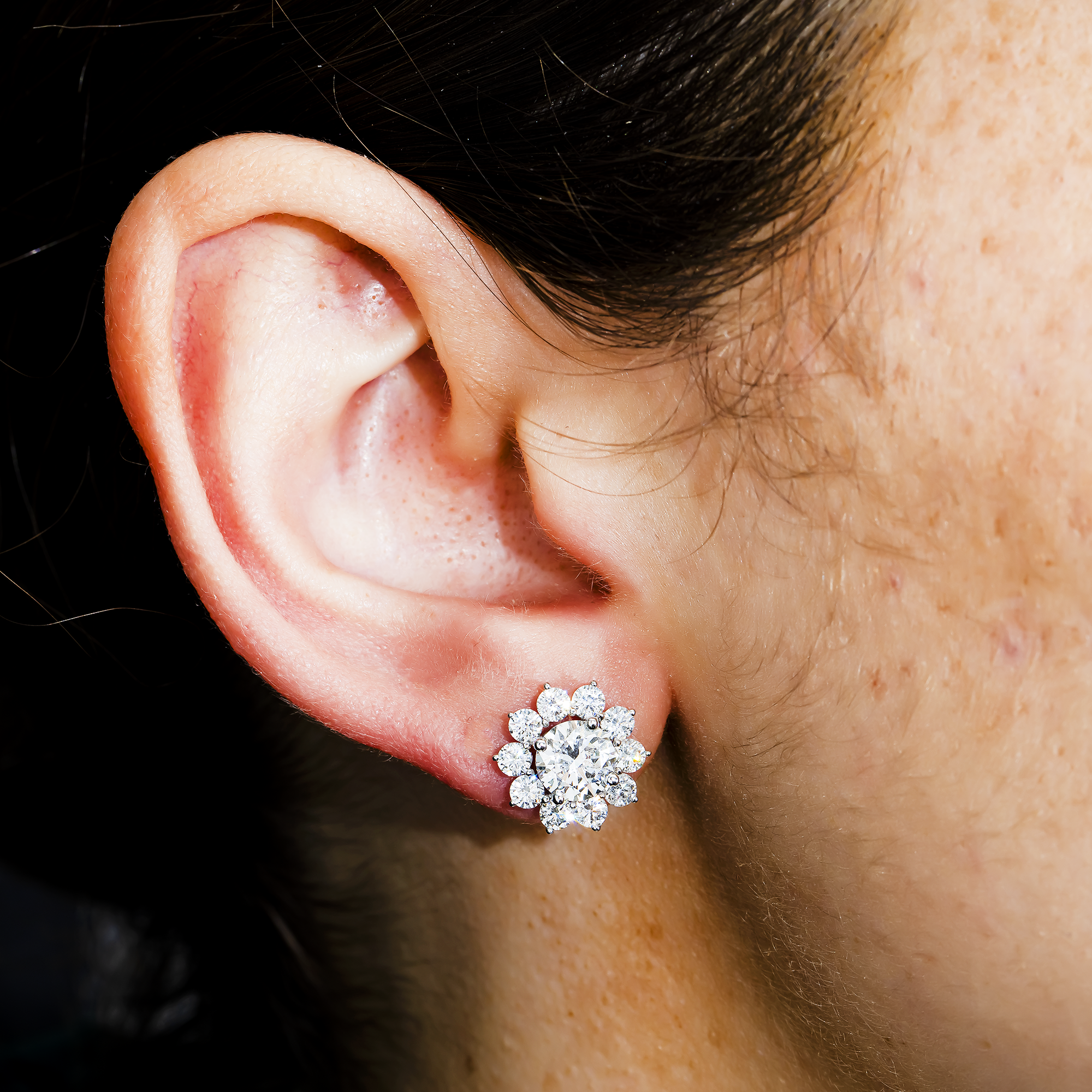 Igi 18K White Gold Round Diamond Sun Stud Earrings 3.60Ctw