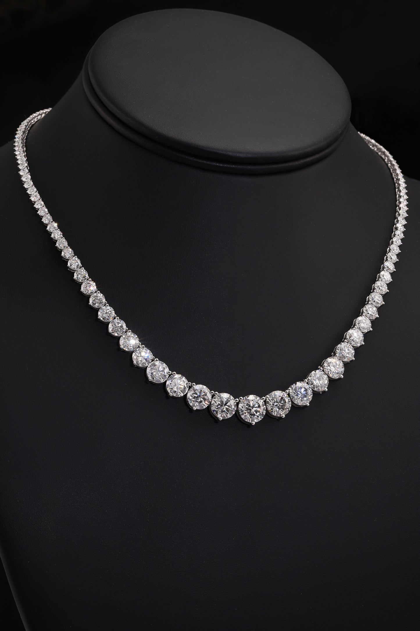 14K White Gold Graduated Diamond Tennis Chain 22.96ct