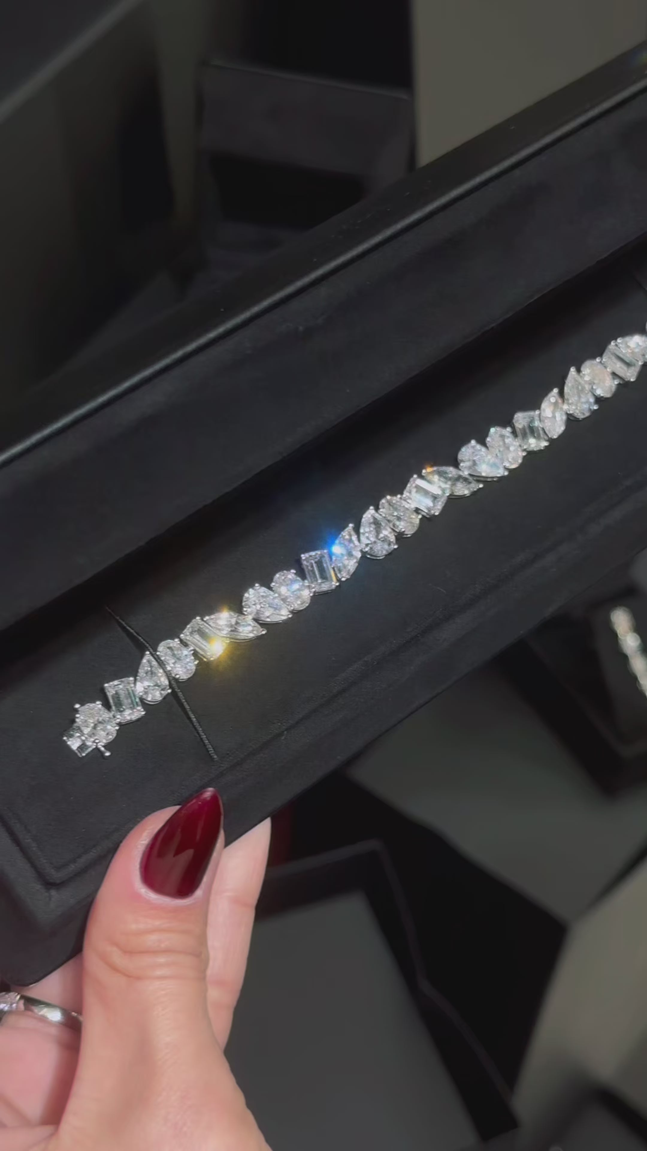 14K White Gold Emerald/ Marquise/ Pear & Oval Multi Cut Diamond Bracelet 31.51ct