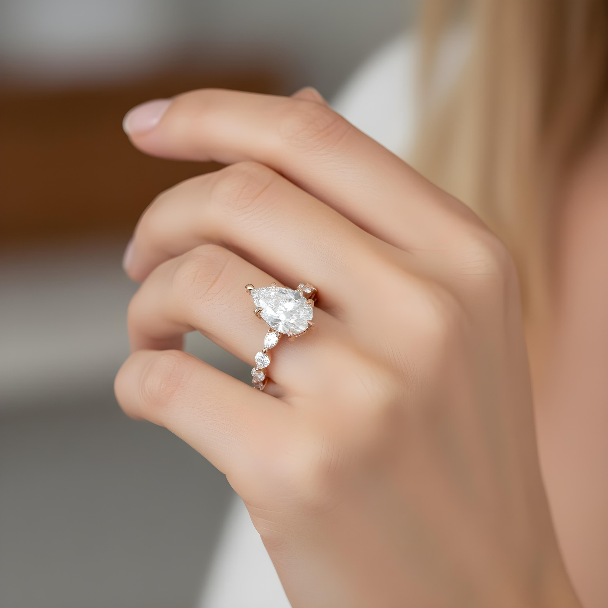 18K White Gold 2.29ct Pear Cut Diamond Engagement Ring 3.29ctw