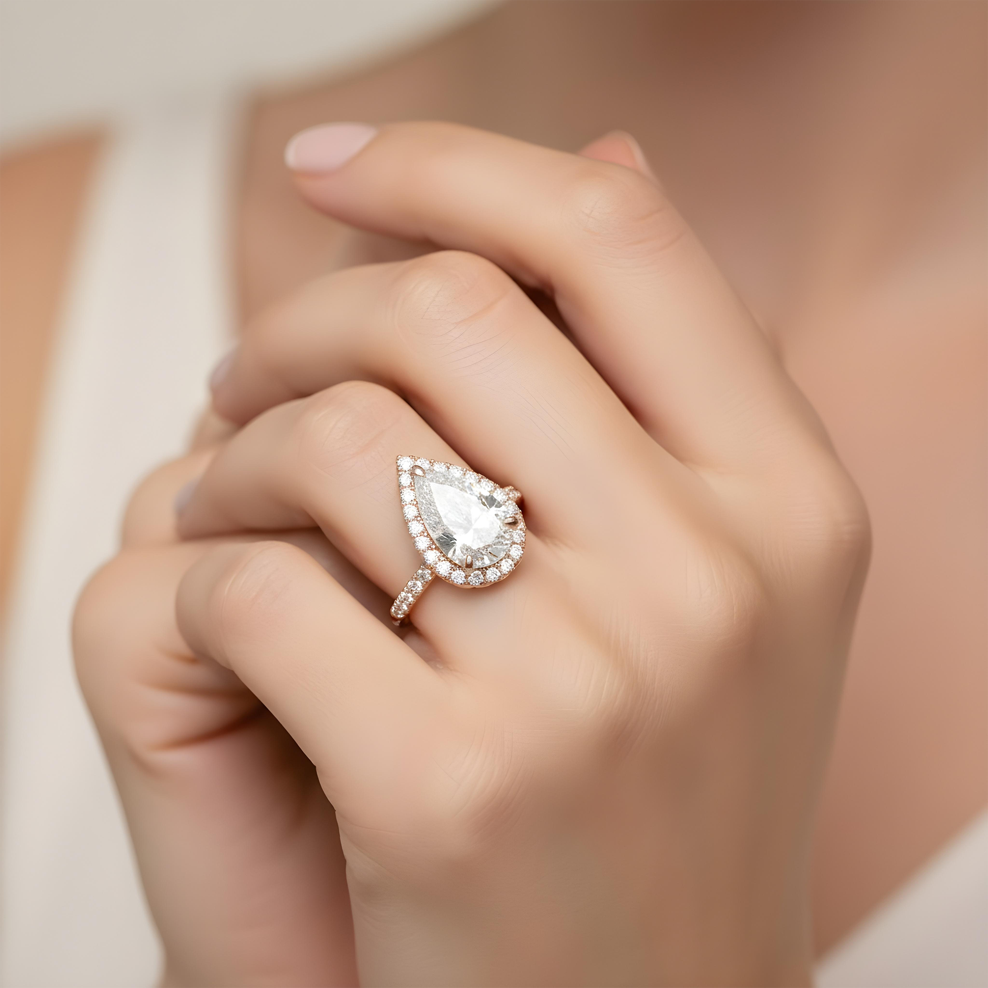 18K White Gold 5.50ct Pear Cut Diamond Engagement Ring 6.39ctw