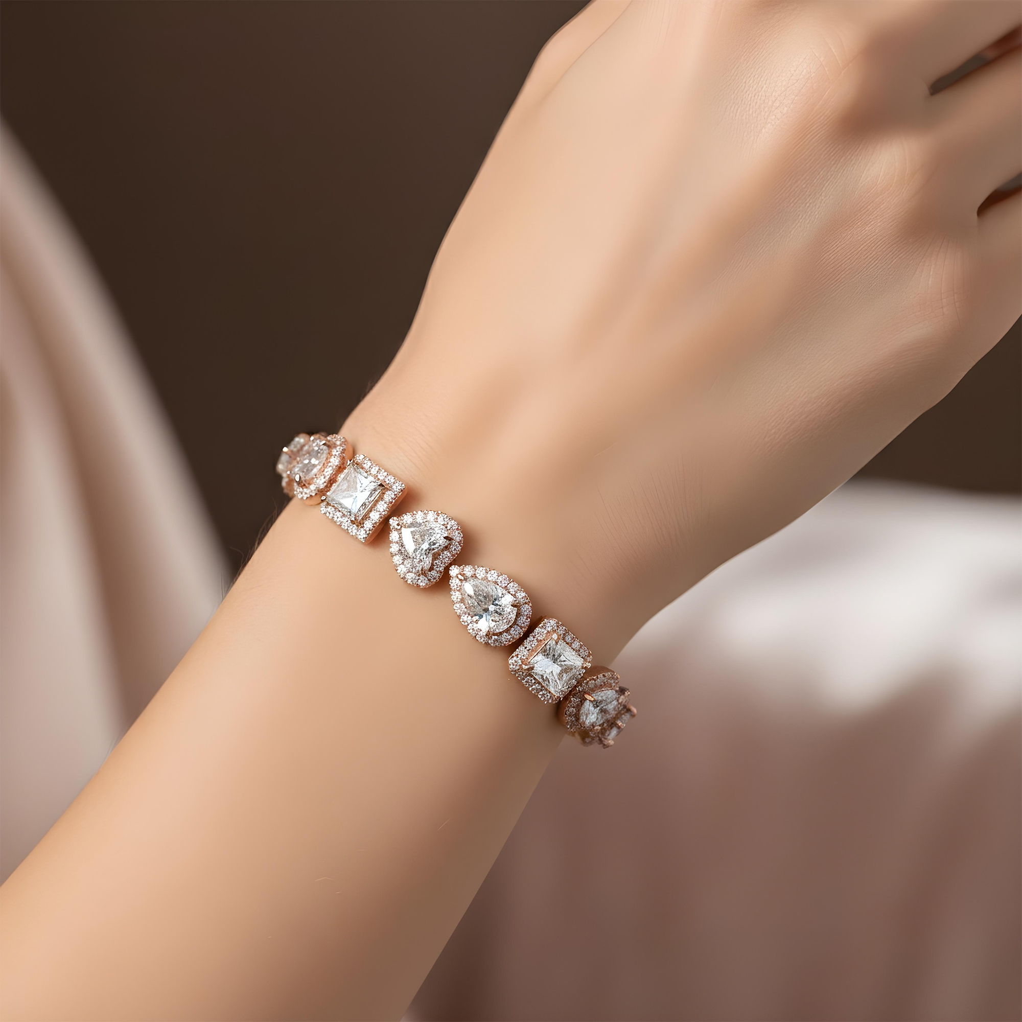 18K Yellow Gold Multi Cut Diamond Satellite Bracelet 28.0ct