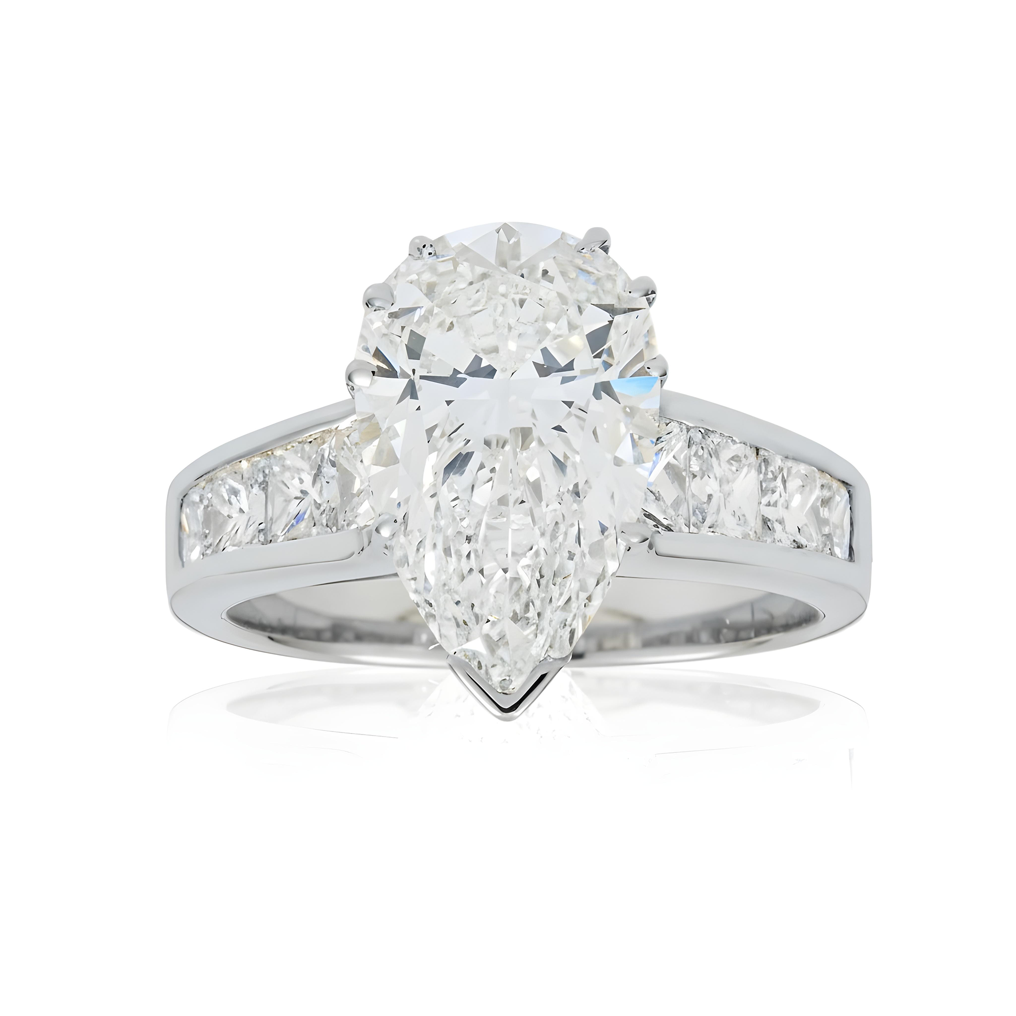 18K Yellow Gold 3.20ct Pear Cut Diamond Engagement Ring 4.45ctw