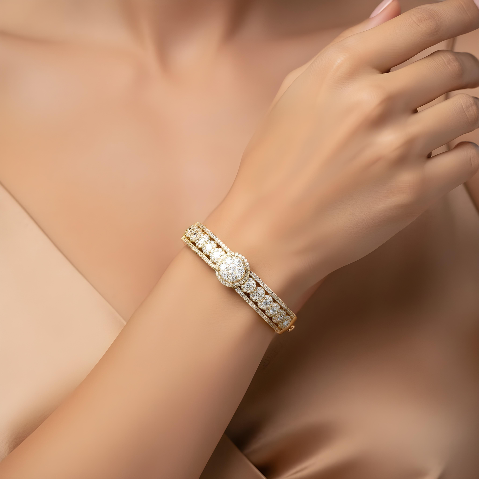 White Gold Detailed Round Diamond Bangle Bracelet 4.70ct