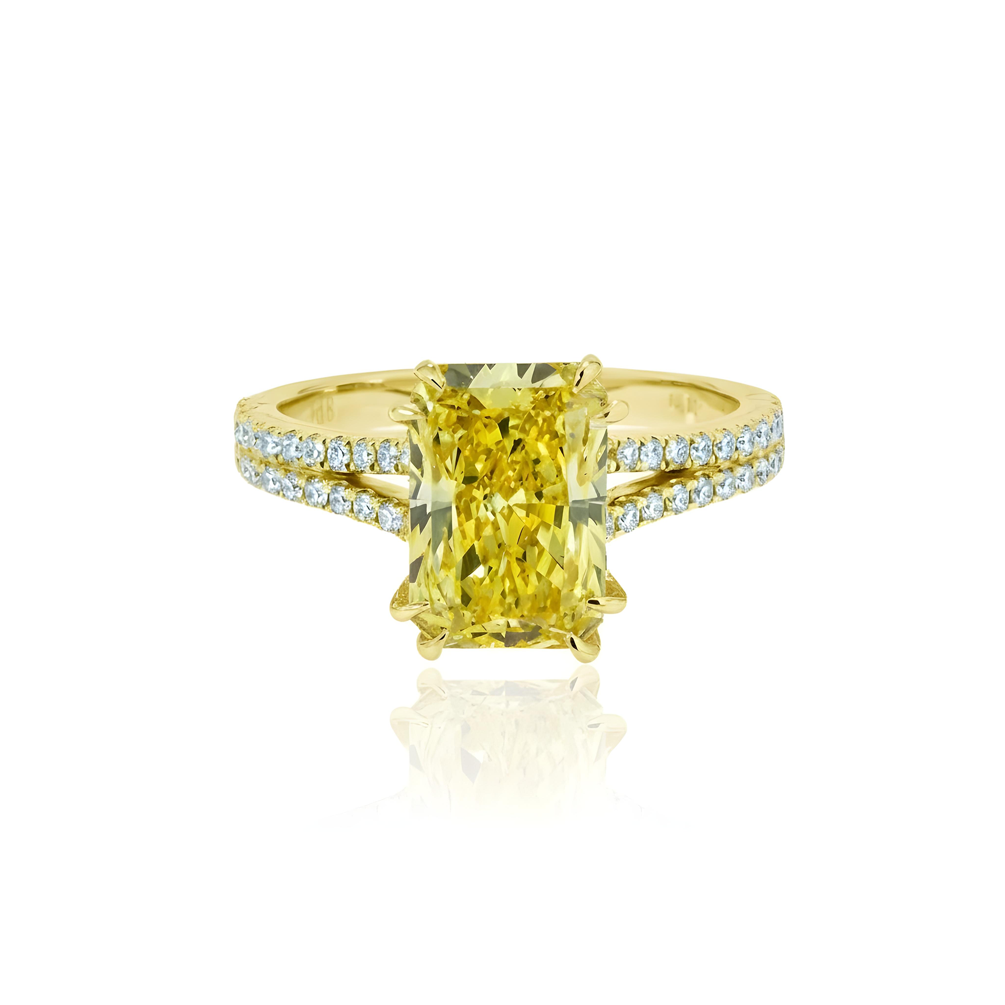 18K White Gold 3.32ct Radiant Cut Fancy Vivid Yellow Diamond Ring 3.83ctw
