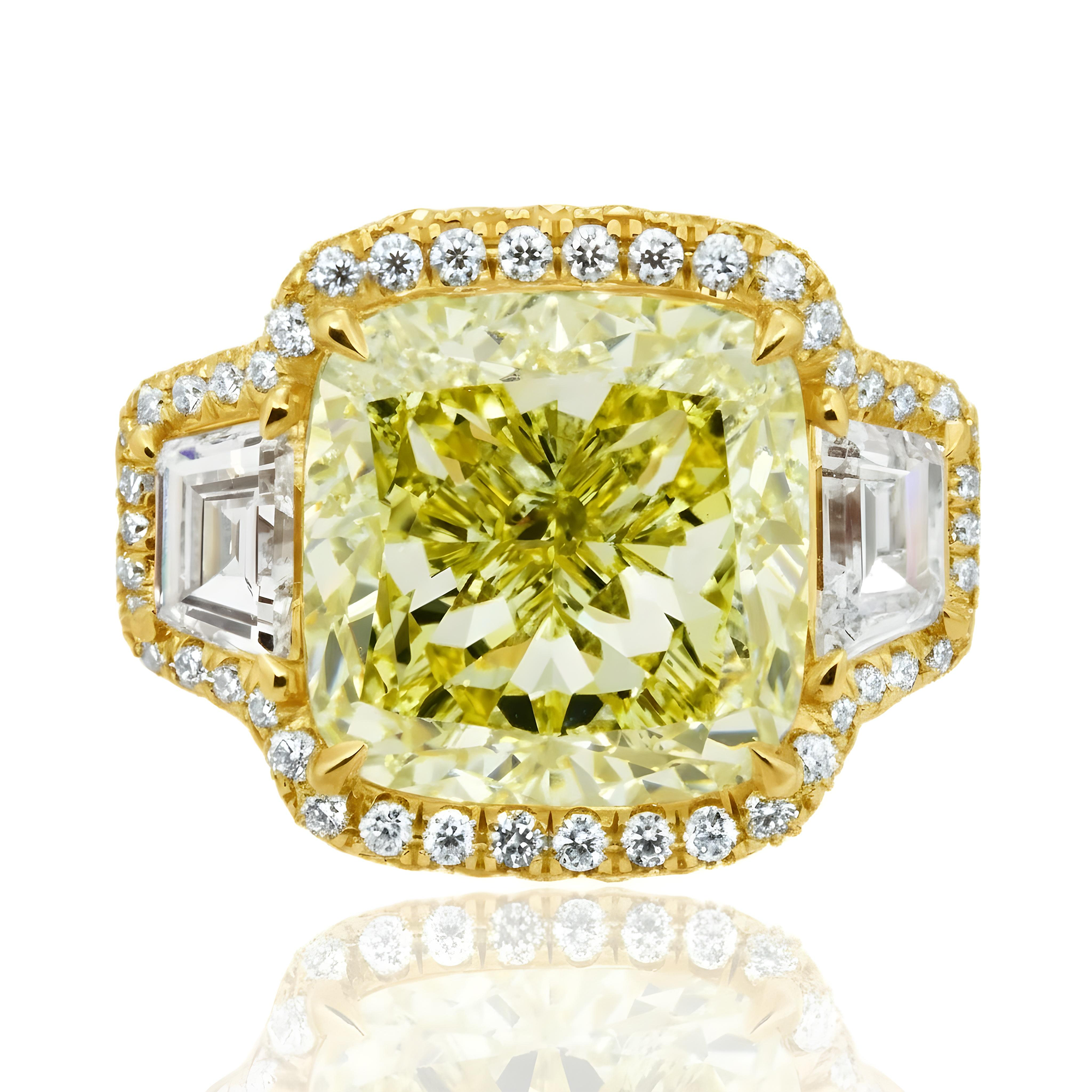 Platinum 12.45ct Cushion Cut Fancy Yellow Diamond Ring 15.44ctw