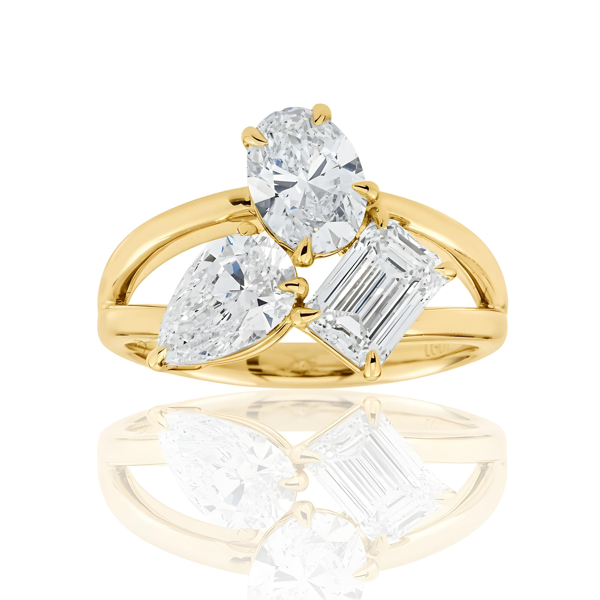 14K White Gold Triple Diamond Clister Ring 2.77ct