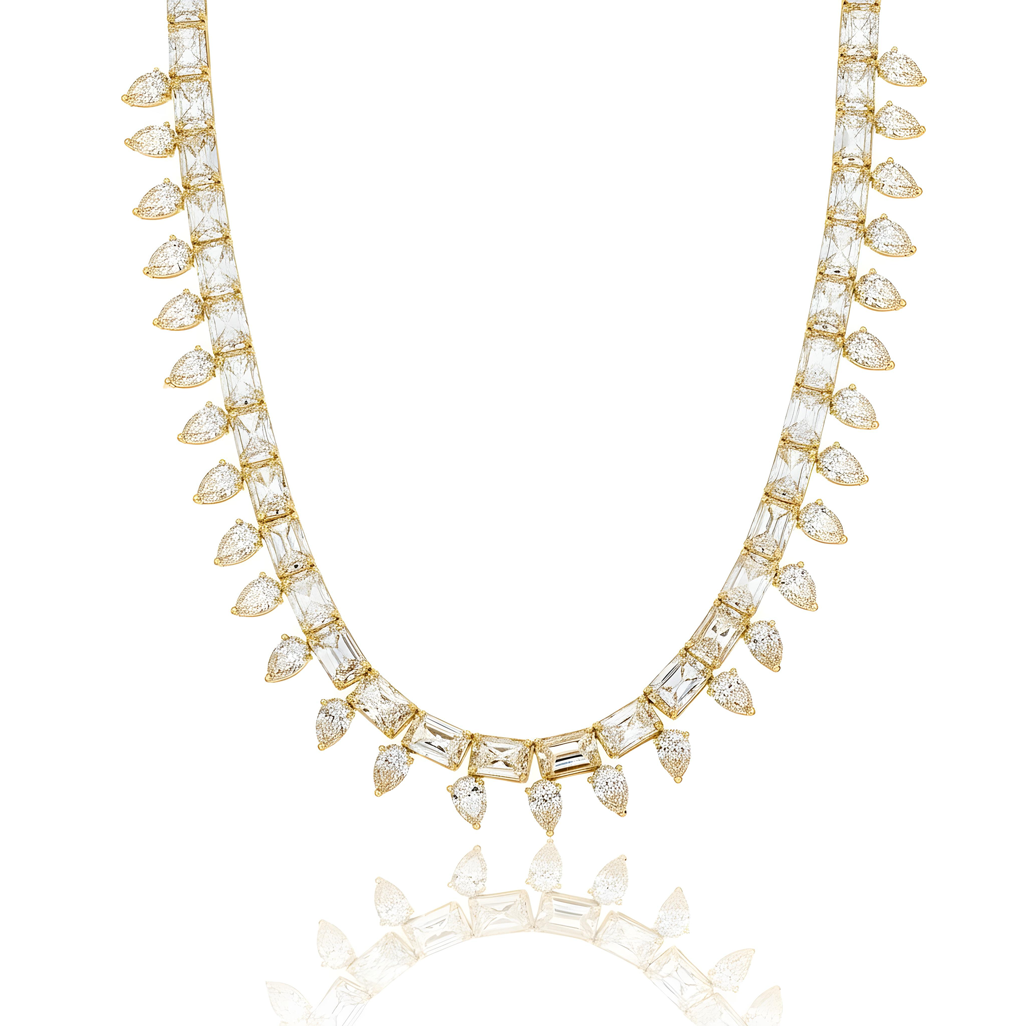 18K White Gold Radiant & Pear cut Diamond Necklace 118ct
